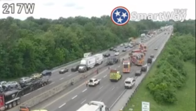 Multi-vehicle crash blocks part of I-24W in Davidson County