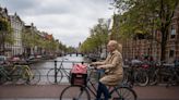 If we all biked like the Dutch, world could offset Germany’s emissions each year