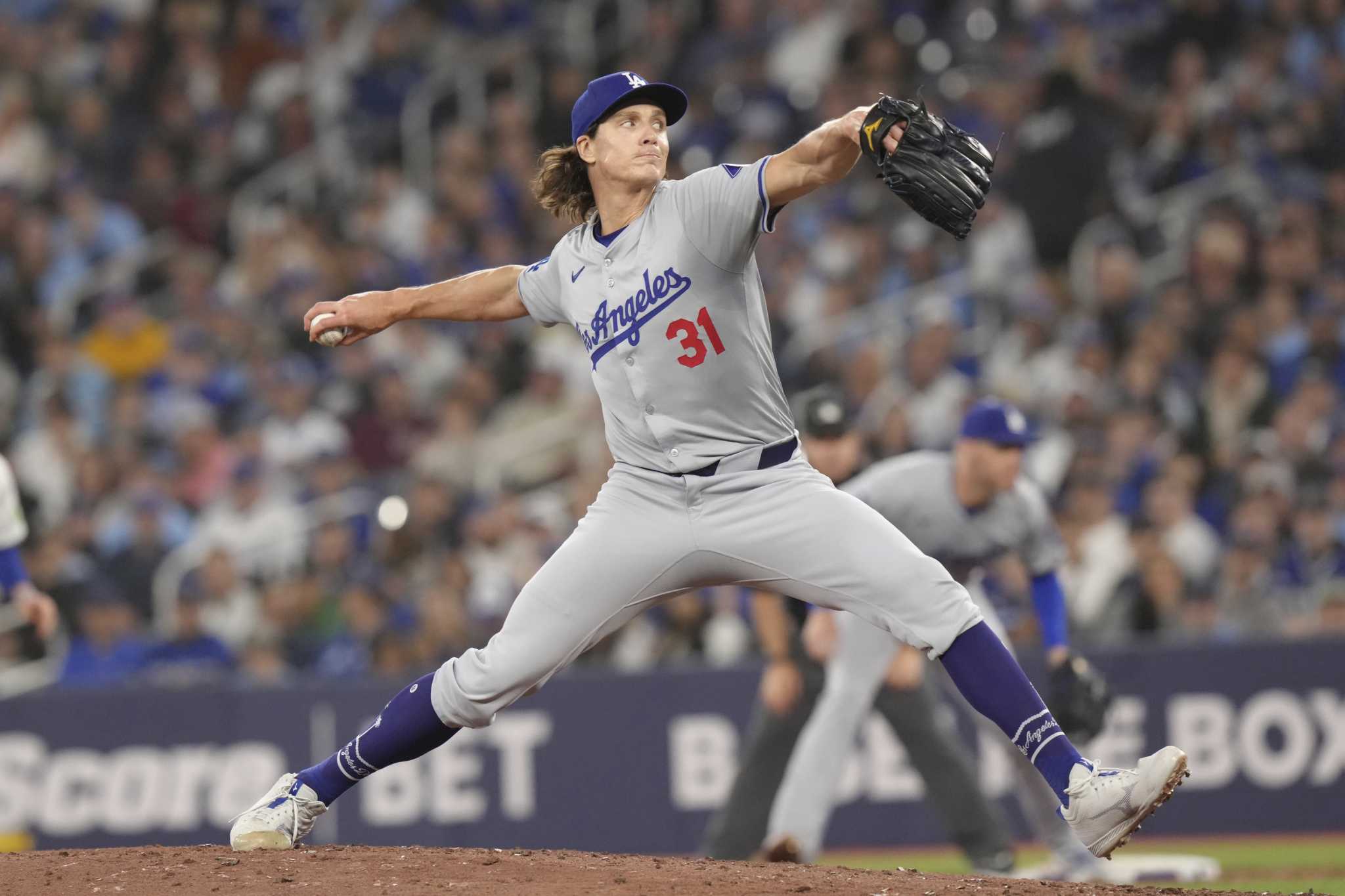 Dodgers extend winning streak to 6 as Tyler Glasnow gets first career victory against Blue Jays
