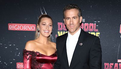 Ryan Reynolds confiesa que acaba de enterarse del apellido real de Blake Lively y la llama "genio" y "obsesiva"