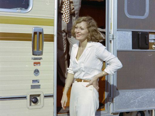 Faye Dunaway's Life in Photos, From 'Bonnie and Clyde' to Her Career-Spanning Documentary