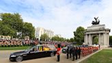 Queen Elizabeth's procession ends in Windsor