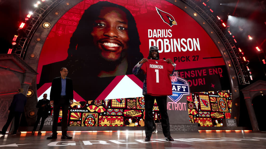 Cardinals DL Darius Robinson's impact goes beyond the field