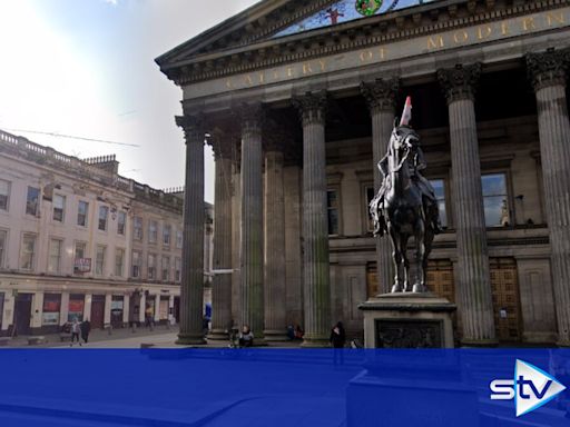 Hunt for four men after late night assault near Royal Exchange Square