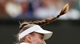 Rybakina clasifica a cuartos de final de Wimbledon tras retiro de Kalinskaya