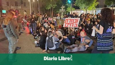 Decenas de miles de israelíes piden la liberación de los rehenes y elecciones anticipadas