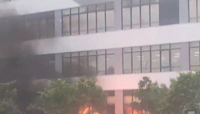 高醫岡山醫院六月正式營運驚傳大火 戶外施工廢材燃燒