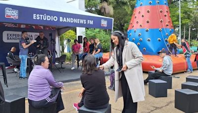BandNews FM completa 19 anos com transmissão ao vivo e ações de solidariedade