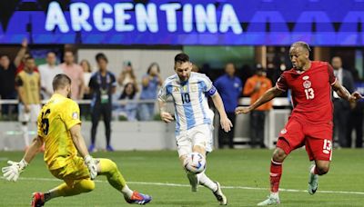 Copa America soccer: Messi, Argentina beat Canada, blast Atlanta field condition