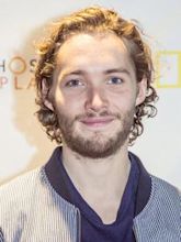 Toby Regbo