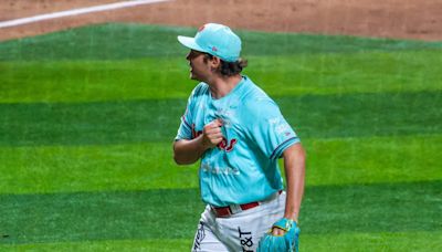 Trevor Bauer decide quedarse con los Diablos Rojos de México en la LMB - La Opinión