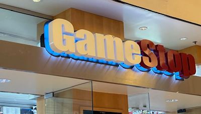 GameStop shares surge 73% after meme stock influencer reveals $116 million bet | CNN Business