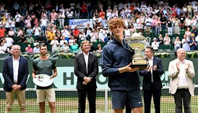 Sinner edges Hurkacz to win first grass-court title in Halle