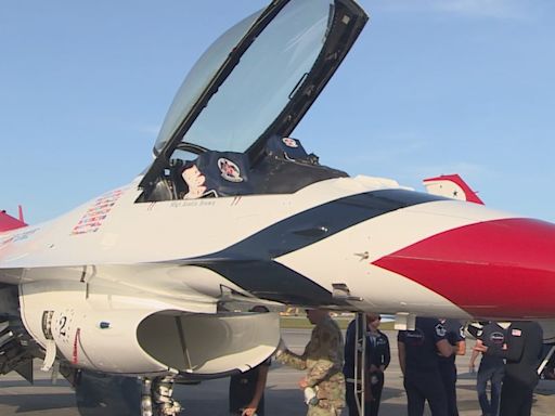 Thunderbirds Arrive in Panama City Ahead of Air Show