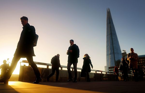 UK economy returns to growth in May