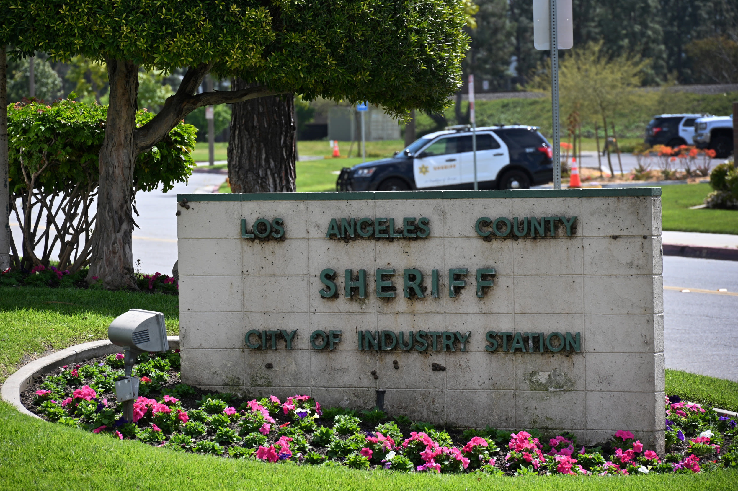 Ex-LA County deputies attempted $37M extortion: DOJ