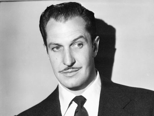 Vincent Price's Favorite 4-Blend Iced Tea Was A Bold Refreshment