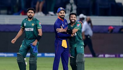 India vs Pakistan: Akmal predicts win for Men in Blue
