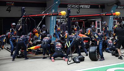 ‘Red Bull está en peligro de desmoronarse’, advierte papá de Verstappen