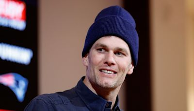 Tom Brady's makes NFL announcer debut in booth, here's how he opened the broadcast