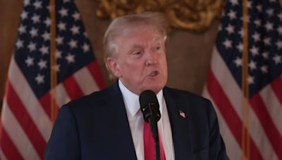 Trump unravels in Mar-A-Lago press conference, ranting about Kamala Harris' crowd size