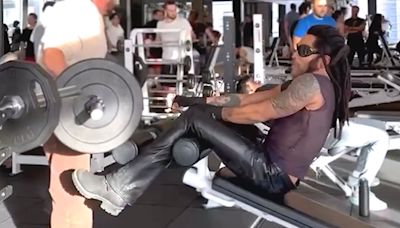 El vídeo viral de Lenny Kravitz en el gimnasio ¡con pantalones de cuero y gafas de sol!