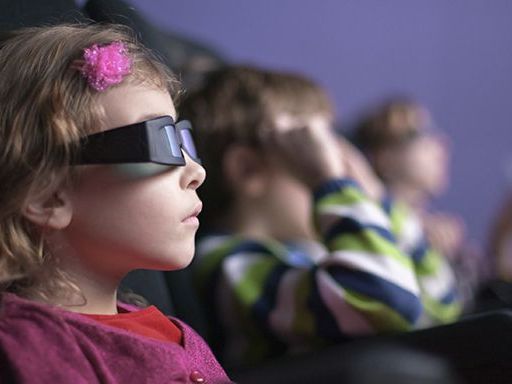 Ver películas en 3D para tratar el ojo vago en la infancia: "Estimula el sistema visual"