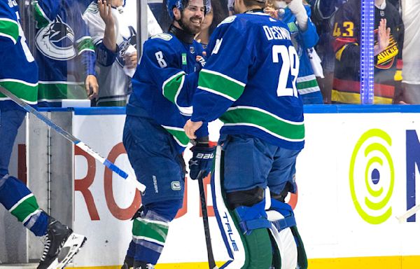 Canucks overcome 3-goal deficit to stun Oilers 5-4 in Game 1