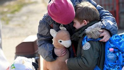 Rusia llega a acuerdo con Ucrania para canjear 48 niños desplazados por la guerra