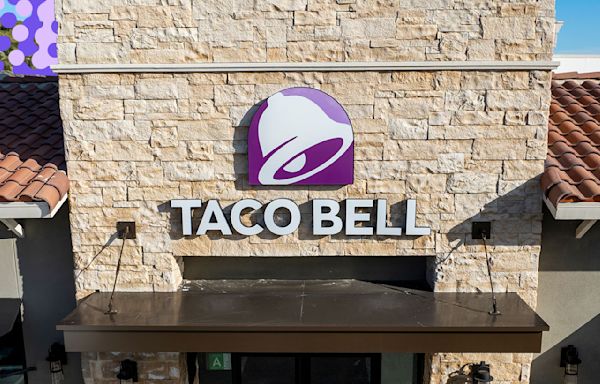 Taco Bells Fans Are Losing It Over The Chain’s New $3 Grilled Steak Burritos: ‘So Obsessed’