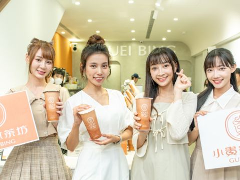 啦啦隊女孩「貴貴」逢甲開店 招牌飲品買一送一 | 逢甲商圈 | 中信兄弟 | 大紀元