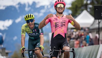 Carapaz gana la cuarta etapa en Romandía, Carlos Rodríguez nuevo líder