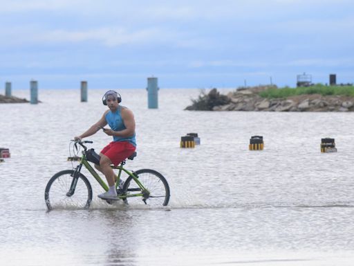 Emiten alerta de tormenta tropical para las costas de Carolina del Sur y del Norte - La Opinión