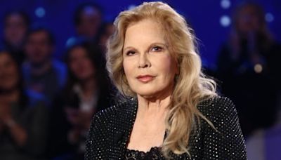 "C'est nécessaire" : Sylvie Vartan confirme sa décision irrévocable sur sa carrière