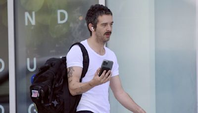 Matty Healy heads to the gym in a tight white T-shirt in Los Angeles
