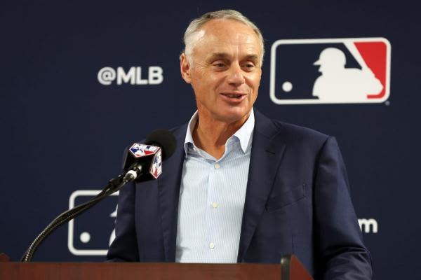 MLB commissioner: Automatic ball-strike system unlikely for '25