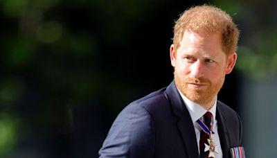 Harry praised for avoiding 'unthinkable' move which would 'damage Royal Family'