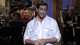 Jake Gyllenhaal Proves He Can Sing With 'SNL' Season 49 Monologue
