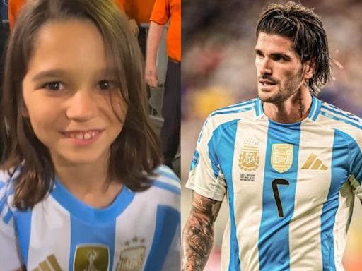 El tierno gesto de Rodrigo De Paul con Residente y su hijo Milo luego del triunfo de la selección argentina ante Chile