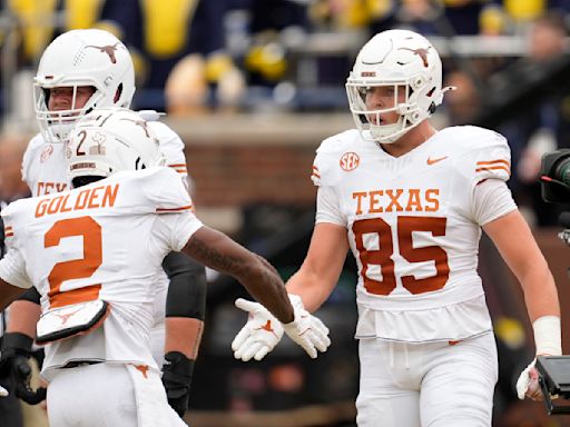 No. 3 Texas makes a huge statement with dominating win over No. 10 Michigan