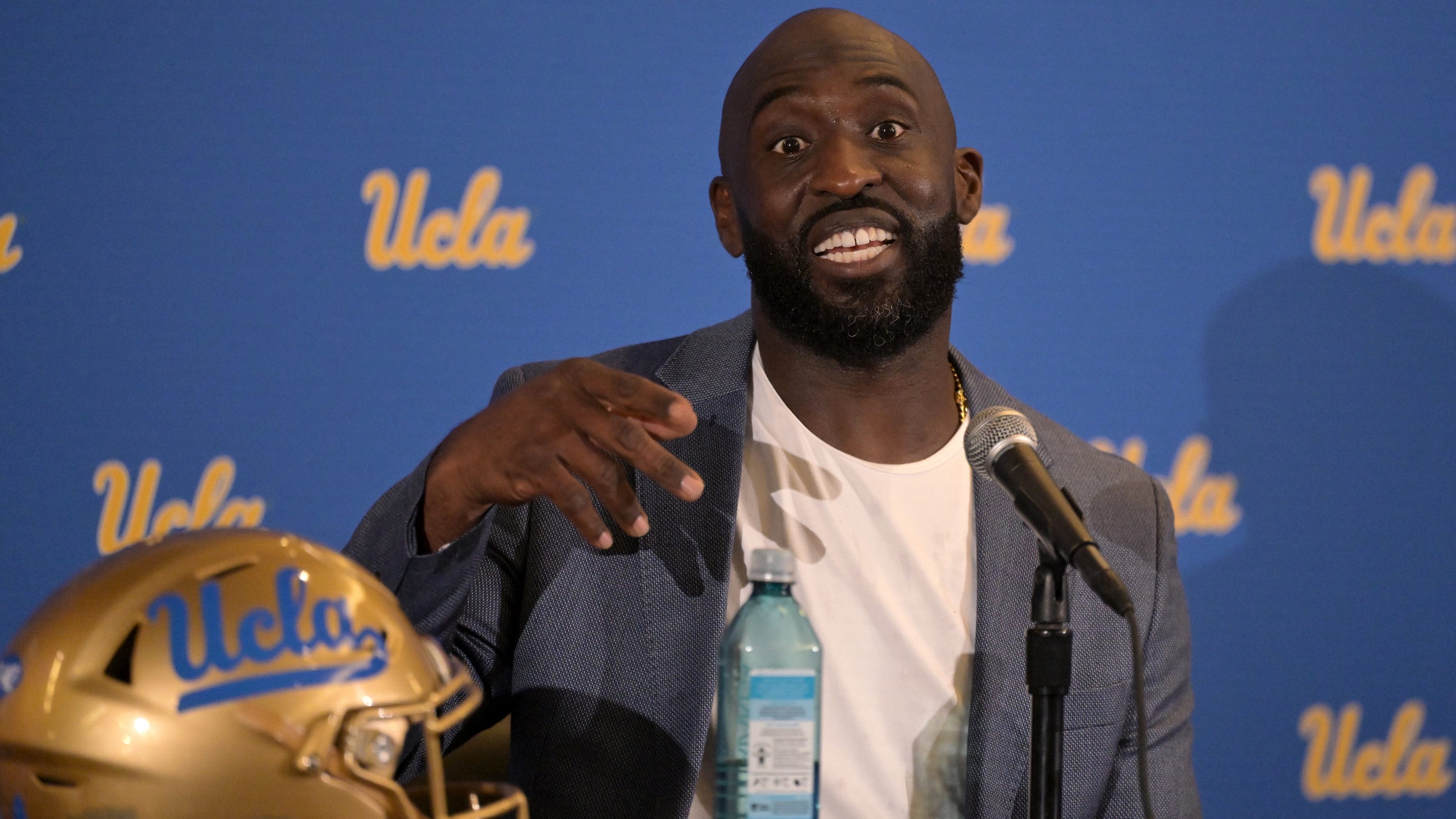 UCLA Football: Bruins DL Believes Heavily in HC DeShaun Foster