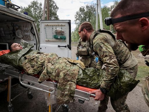 Rusia intensifica su ofensiva en Járkiv; Ejército ucraniano reemplaza su comandante en jefe de la región