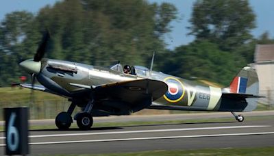 British air force grounds WWII-era fleet after deadly Spitfire crash