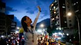 Desconfianza y esperanza en los jóvenes de Venezuela ante su primera elección