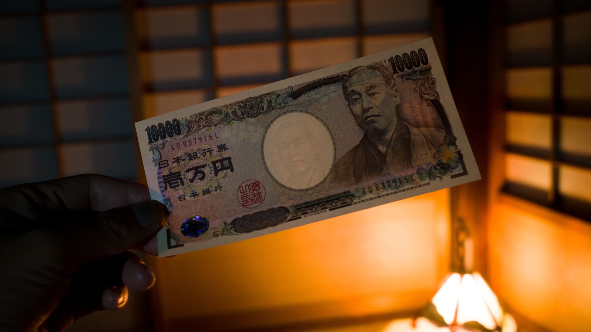 Japan is not seeking a strong yen but a stable currency, David Roche says