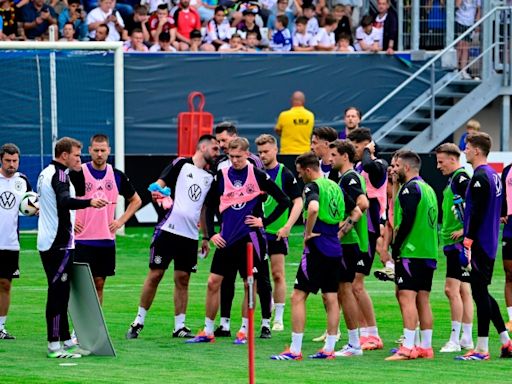 Alemania arranca su preparación para la Eurocopa ante 15.000 espectadores