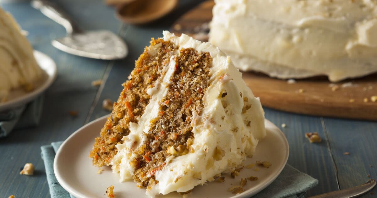 Easy carrot cake recipe that's flavourful cooks in 25 minutes without an oven