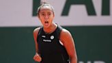 Leylah Fernandez's mad crazy tennis drives her to Roland Garros fourth round