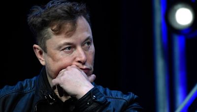 Tesla Sell Off Continues As Analysts Warn AI Hype Has Gone Too Far