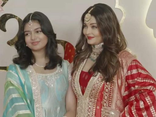 Anant Ambani and Radhika Merchant's wedding: Aishwarya Rai Bachchan and daughter Aaradhya look elegant as they pose together on the red carpet | Hindi Movie News - Times of India